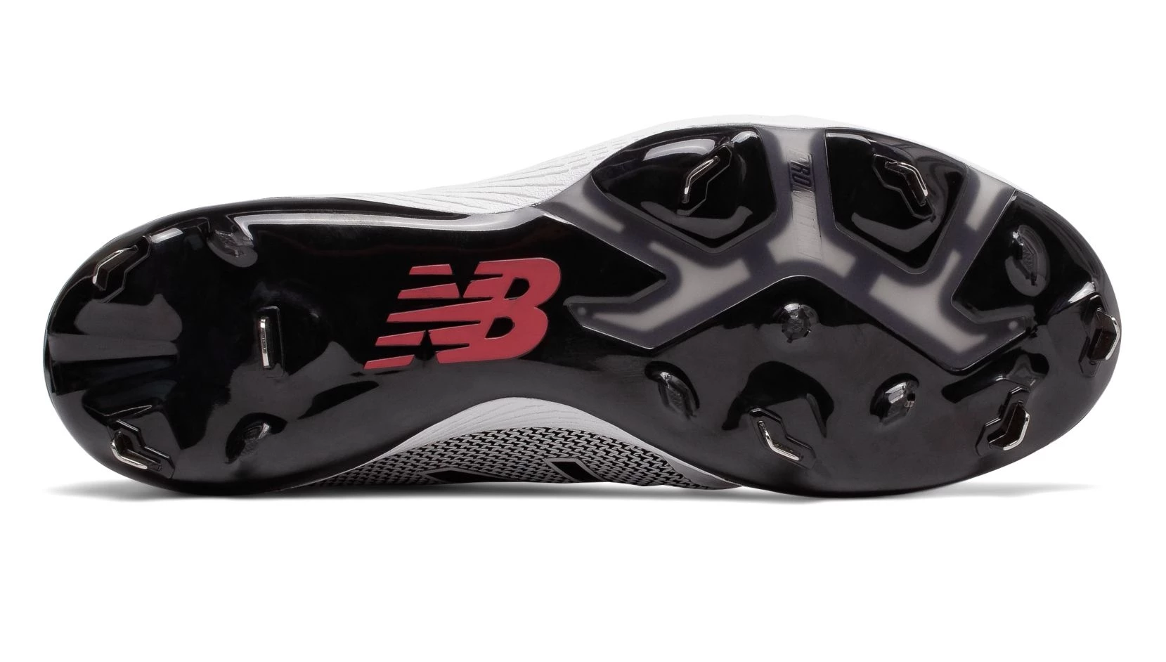 New Balance – White/Black Camo 4040v4 Baseball Spikes (L4040PW4) 6 New Balance – White/Black Camo 4040v4 Baseball Spikes (L4040PW4) - Image 4