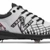 New Balance 4040v5 Metal Spikes – Black/White (L4040PW5) -Easton Sales products l4040pw5 1