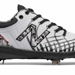 New Balance 4040v5 Metal Spikes – Black/White (L4040PW5)