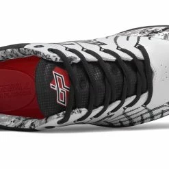 New Balance 4040v5 Adult Molded Cleats – White/Black (PL4040C5) 8 New Balance 4040v5 Adult Molded Cleats – White/Black (PL4040C5) -Easton Sales products pl4040c5 3